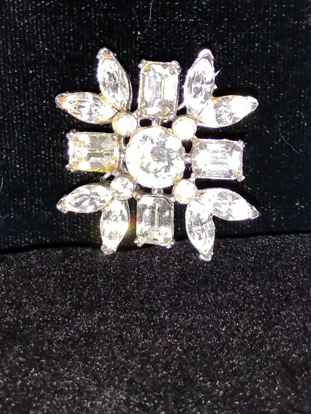 Rhinestone Snow Flake Brooch — Clear Crystal Accent - Picture 4 of 6